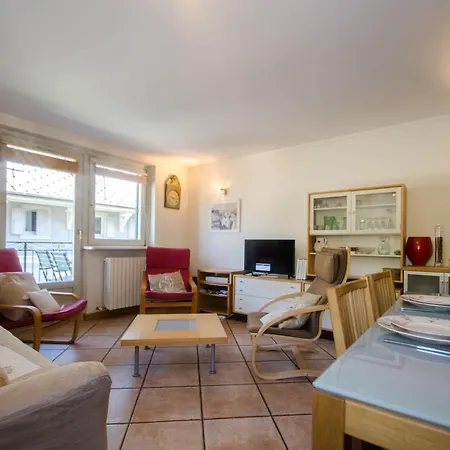Amijean Apartment *